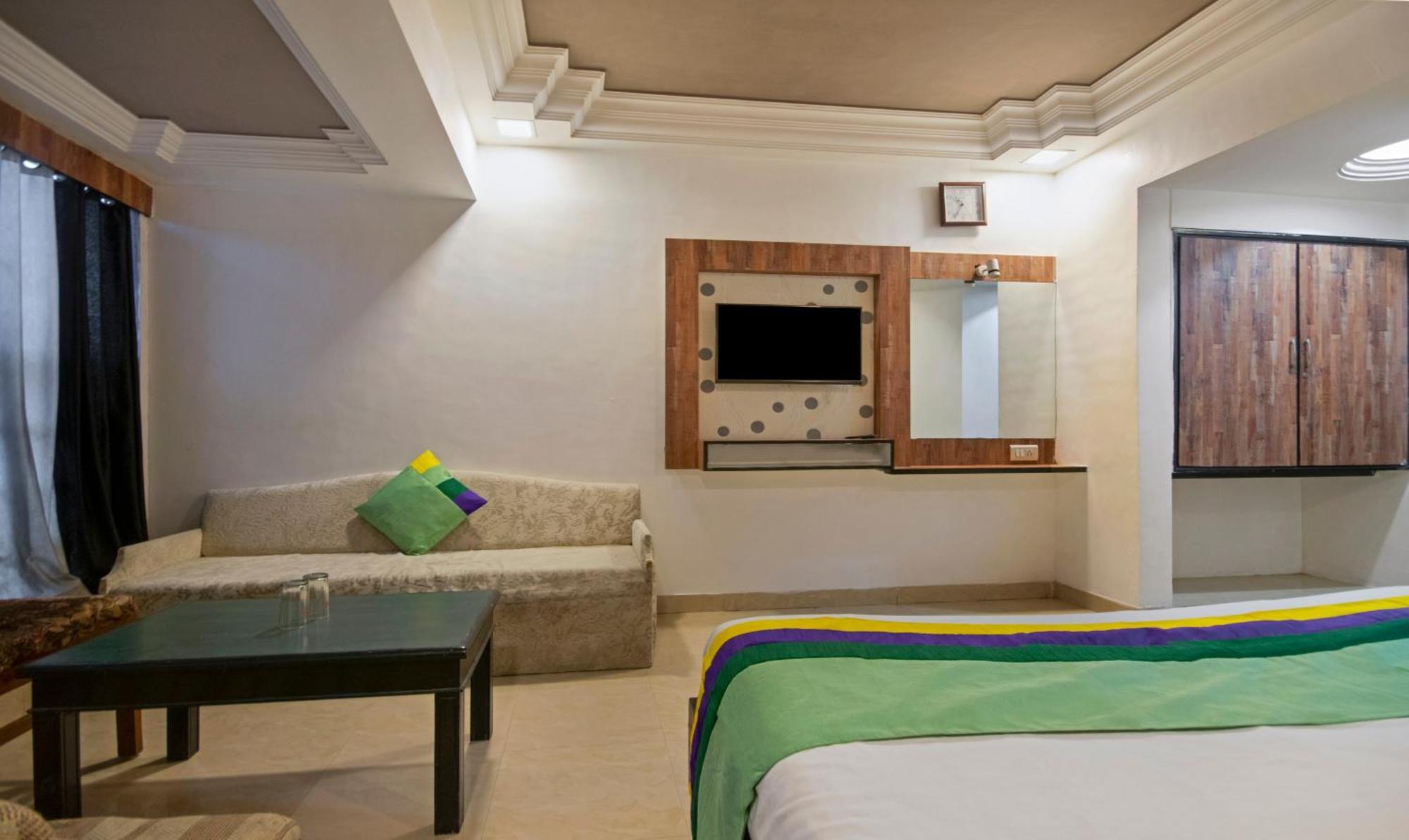 Itsy Hotels Shree Krishna Palace Ahmedabad Esterno foto