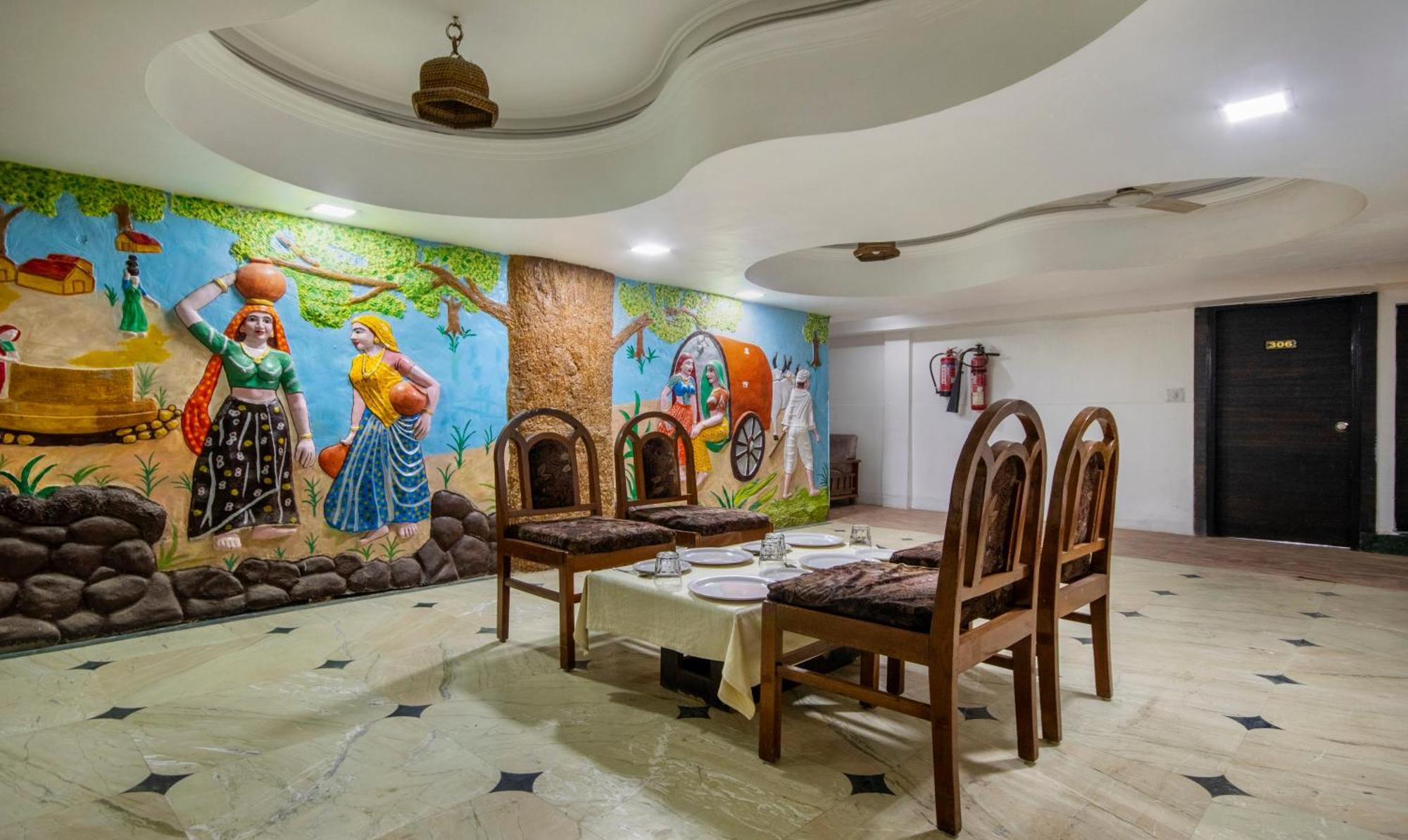 Itsy Hotels Shree Krishna Palace Ahmedabad Esterno foto